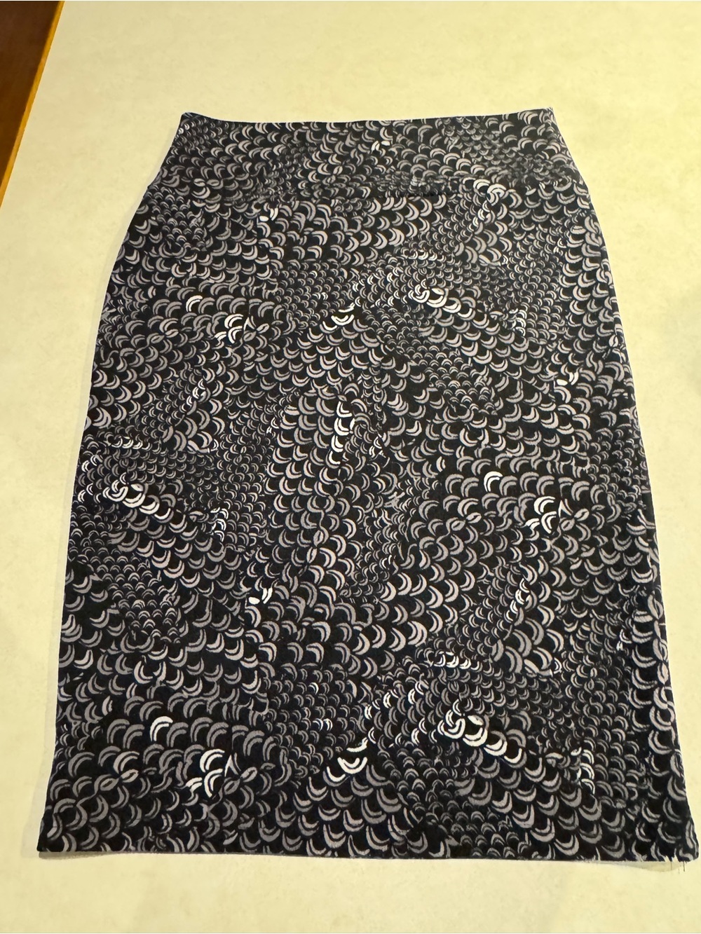 LuLaRoe Black and White Scallop-Print Pencil Skirt